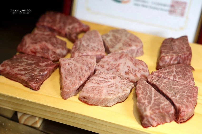 新竹無菜單鐵板燒界王者!龍蝦三吃鮑魚赤海膽,高CP值奢華海陸饗宴。