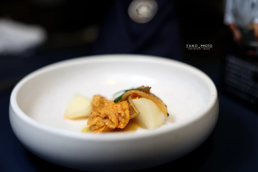 新竹無菜單鐵板燒界王者!龍蝦三吃鮑魚赤海膽,高CP值奢華海陸饗宴。