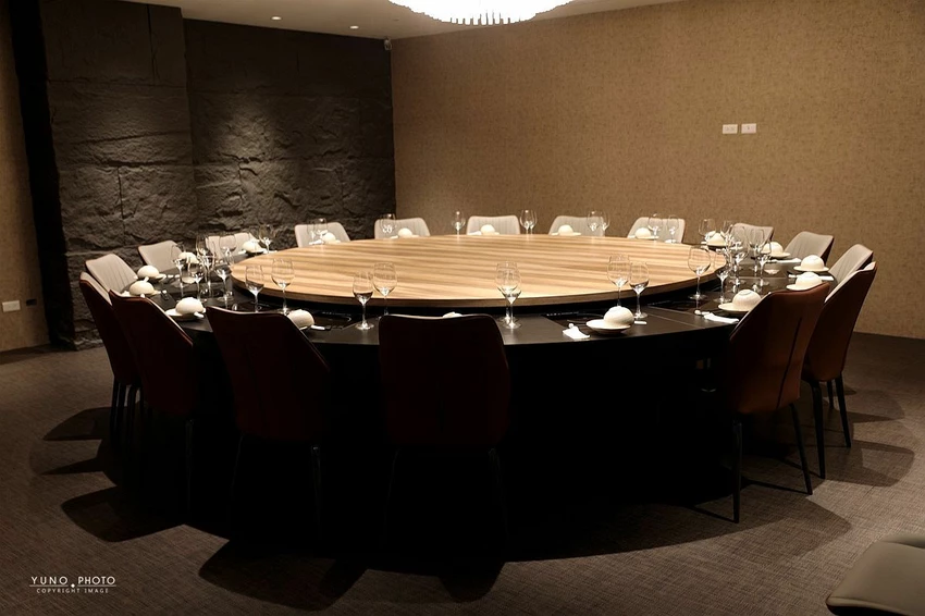 中山區美食新焦點！欣欣秀泰百貨星曜雞湯，日本A5和牛奢華饗宴首選。