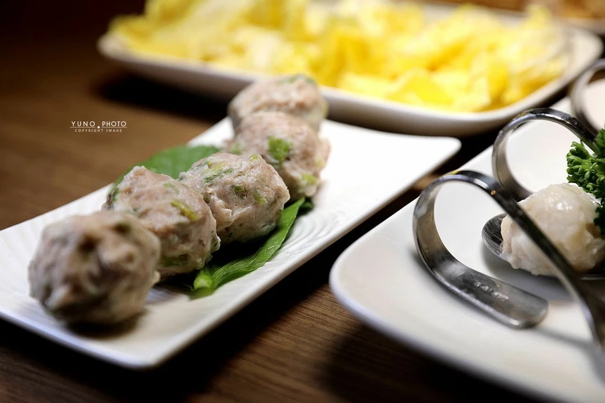 中山區美食新焦點！欣欣秀泰百貨星曜雞湯，日本A5和牛奢華饗宴首選。