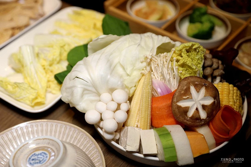 中山區美食新焦點！欣欣秀泰百貨星曜雞湯，日本A5和牛奢華饗宴首選。