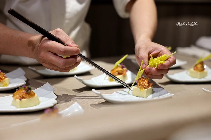 台中日式船艙主題餐廳！沉浸式懷石料理，品嚐八寸料理的季節小宇宙。