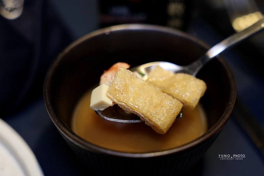 新竹無菜單鐵板燒界王者!龍蝦三吃鮑魚赤海膽,高CP值奢華海陸饗宴。