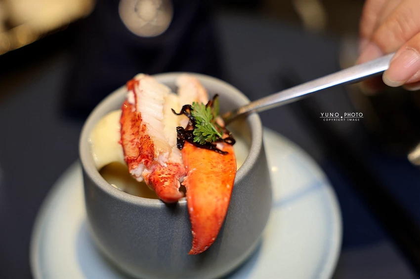 新竹無菜單鐵板燒界王者!龍蝦三吃鮑魚赤海膽,高CP值奢華海陸饗宴。