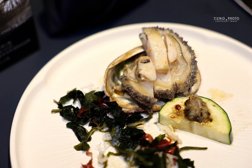 新竹無菜單鐵板燒界王者!龍蝦三吃鮑魚赤海膽,高CP值奢華海陸饗宴。