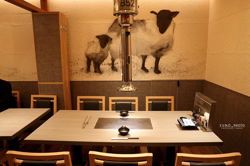 北海道烤羊肉名店！旭川成吉思汗大黑屋插旗雙連站，大黑拼盤羊肉必吃。