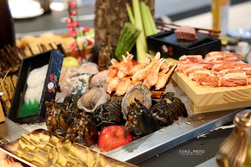 新竹無菜單鐵板燒界王者!龍蝦三吃鮑魚赤海膽,高CP值奢華海陸饗宴。