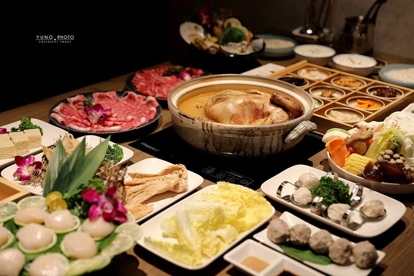 中山區美食新焦點！欣欣秀泰百貨星曜雞湯，日本A5和牛奢華饗宴首選。