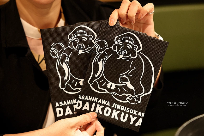 北海道烤羊肉名店！旭川成吉思汗大黑屋插旗雙連站，大黑拼盤羊肉必吃。