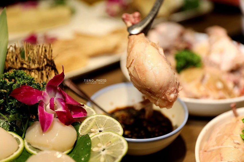 中山區美食新焦點！欣欣秀泰百貨星曜雞湯，日本A5和牛奢華饗宴首選。