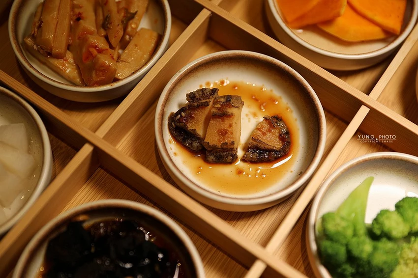 中山區美食新焦點！欣欣秀泰百貨星曜雞湯，日本A5和牛奢華饗宴首選。