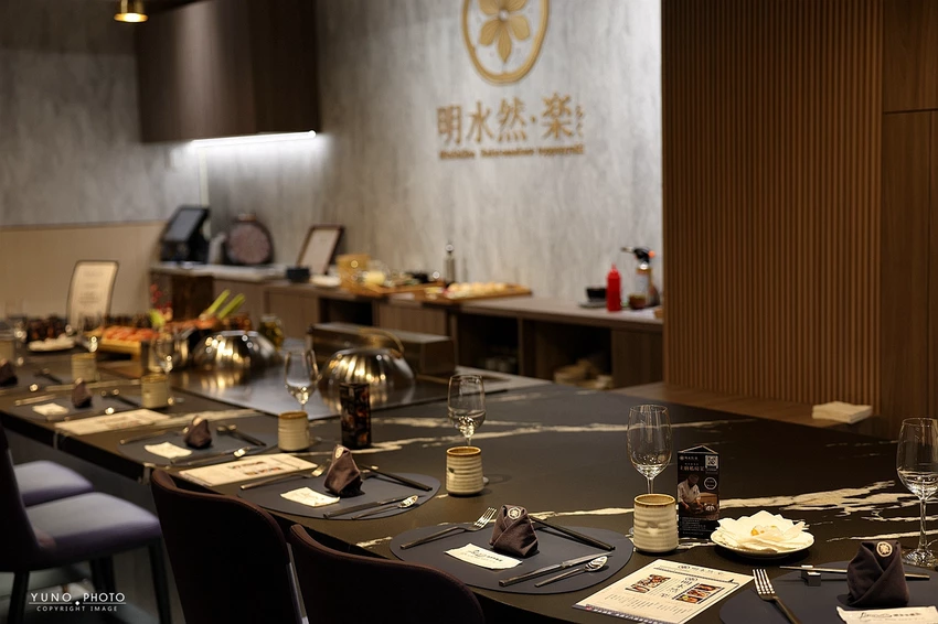 新竹無菜單鐵板燒界王者!龍蝦三吃鮑魚赤海膽,高CP值奢華海陸饗宴。