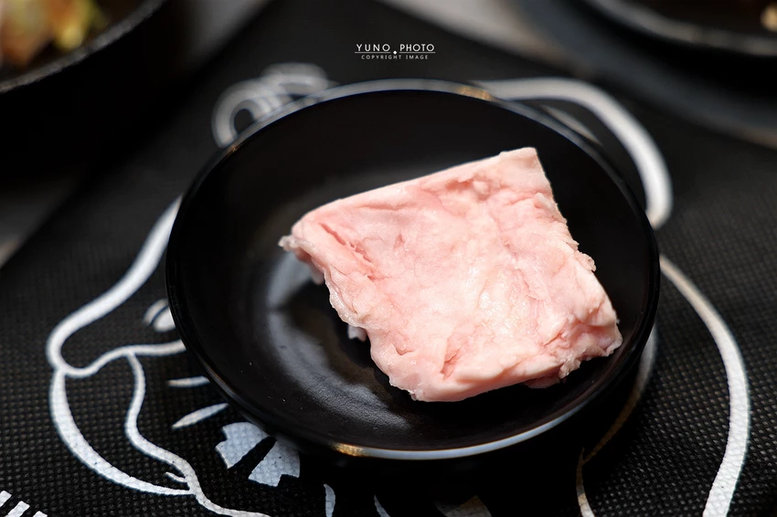 北海道烤羊肉名店！旭川成吉思汗大黑屋插旗雙連站，大黑拼盤羊肉必吃。