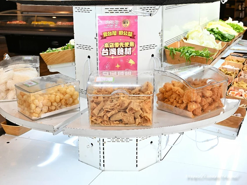 肉多多火鍋｜網路溫度計蟬聯4年冠軍！70多種自助吧吃到飽只要268元起，平日午餐、宵夜不限時 - 糖糖's 享食生活