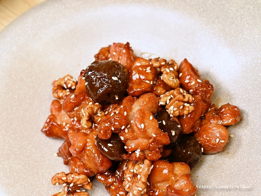 GOGOGA極上雞湯新派中菜｜雞湯界愛馬仕！不葷主義、瓦庫新品牌，主打砂鍋極上雞湯，道道餐點讓人驚艷 - 糖糖's 享食生活