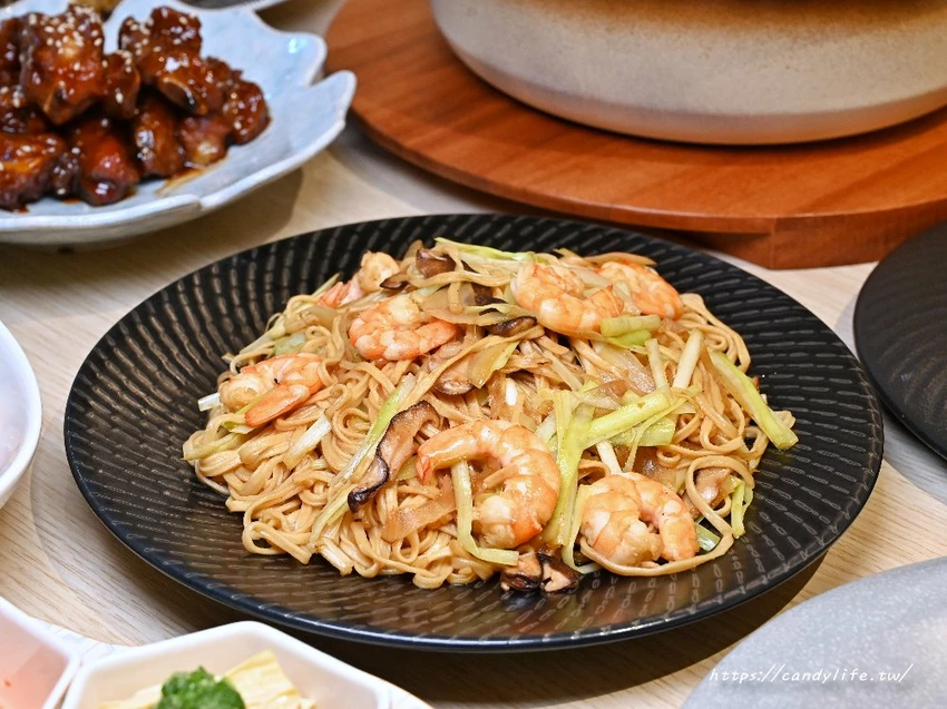 GOGOGA極上雞湯新派中菜｜雞湯界愛馬仕！不葷主義、瓦庫新品牌，主打砂鍋極上雞湯，道道餐點讓人驚艷 - 糖糖's 享食生活