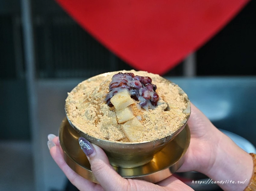 UNCLE-K馬鈴薯排骨火鍋｜台中首間店一開幕就排爆！來自韓國大叔的道地韓式火鍋，公益路美食推薦～ - 糖糖's...