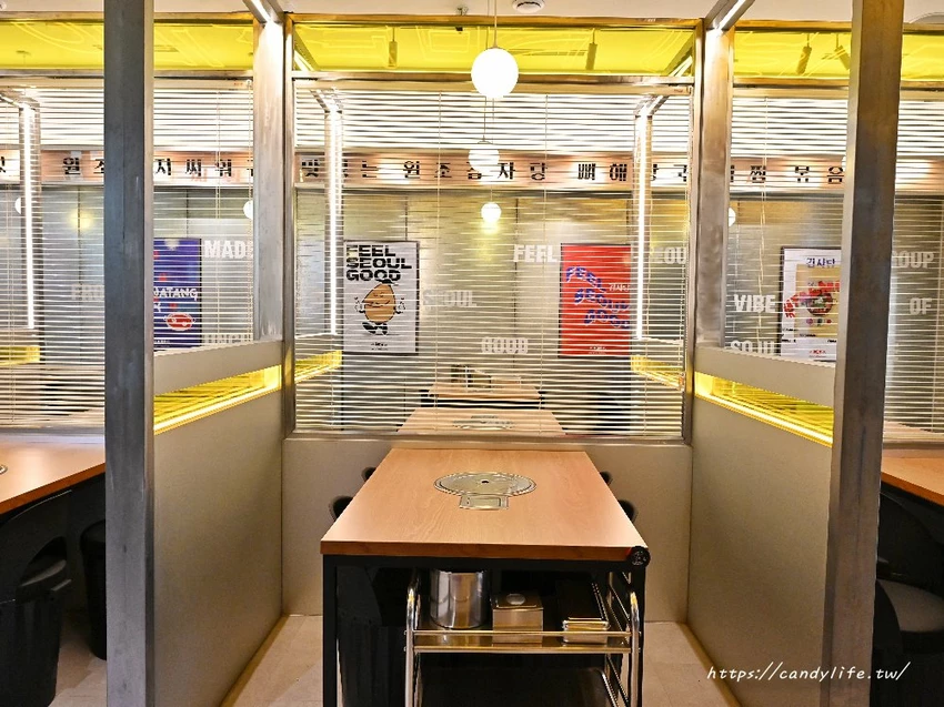 UNCLE-K馬鈴薯排骨火鍋｜台中首間店一開幕就排爆！來自韓國大叔的道地韓式火鍋，公益路美食推薦～ - 糖糖's...