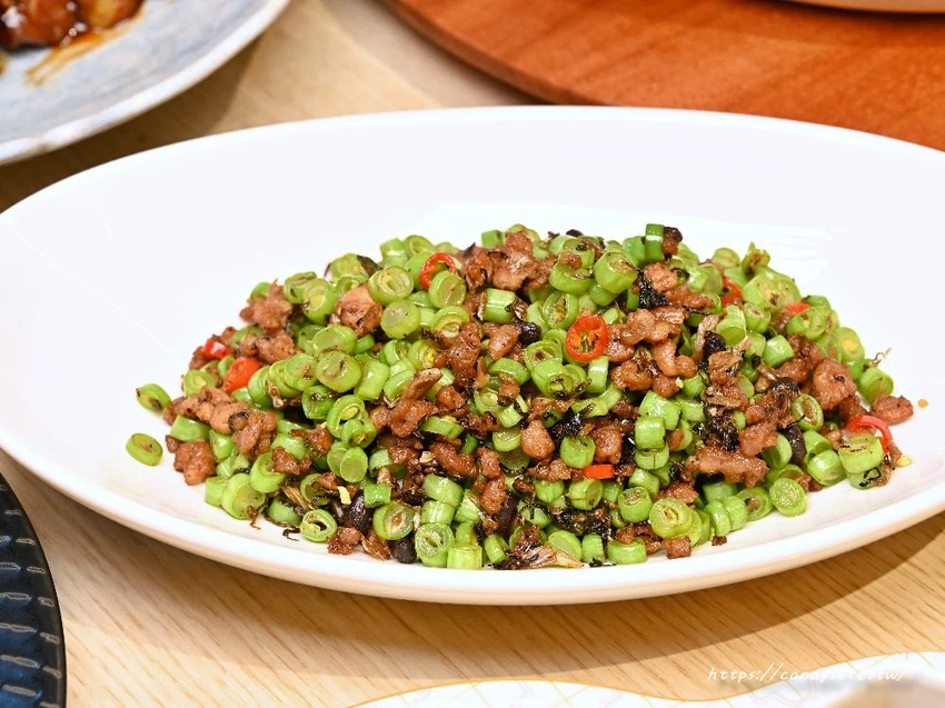 GOGOGA極上雞湯新派中菜｜雞湯界愛馬仕！不葷主義、瓦庫新品牌，主打砂鍋極上雞湯，道道餐點讓人驚艷 - 糖糖's 享食生活