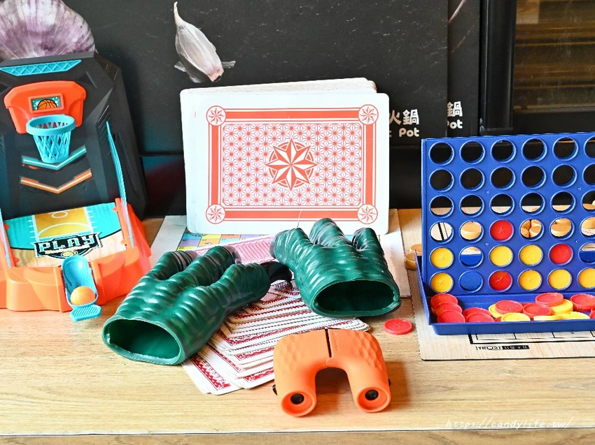 肉多多火鍋｜網路溫度計蟬聯4年冠軍！70多種自助吧吃到飽只要268元起，平日午餐、宵夜不限時 - 糖糖's 享食生活