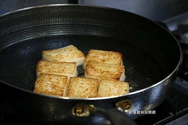 /tmp/phpseZzl5 /tmp/phpseZzl5