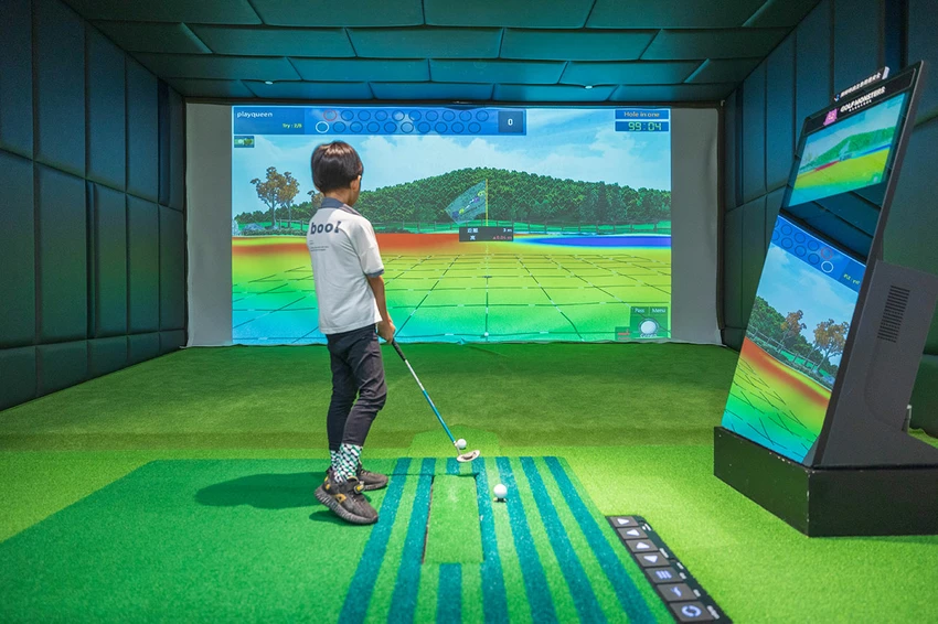 GOLF MONSTERS｜室內竟然也能打高爾夫！最新2025台北松山區景點推薦，聯誼、團建、商務聚會超時尚都會運動，不怕風吹雨淋的台北高爾夫球場推薦