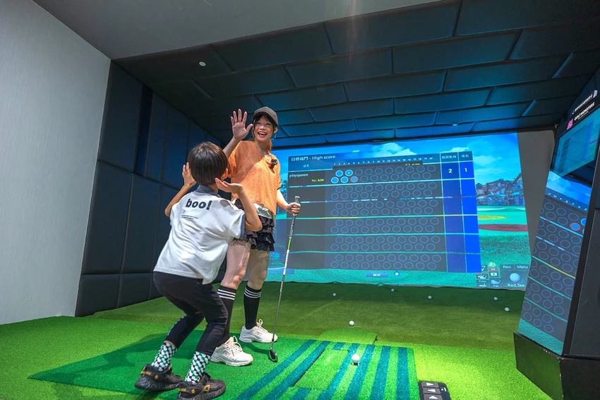 GOLF MONSTERS｜室內竟然也能打高爾夫！最新2025台北松山區景點推薦，聯誼、團建、商務聚會超時尚都會運動，不怕風吹雨淋的台北高爾夫球場推薦