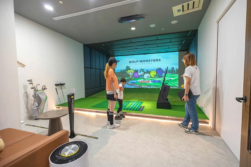 GOLF MONSTERS｜室內竟然也能打高爾夫！最新2025台北松山區景點推薦，聯誼、團建、商務聚會超時尚都會運動，不怕風吹雨淋的台北高爾夫球場推薦