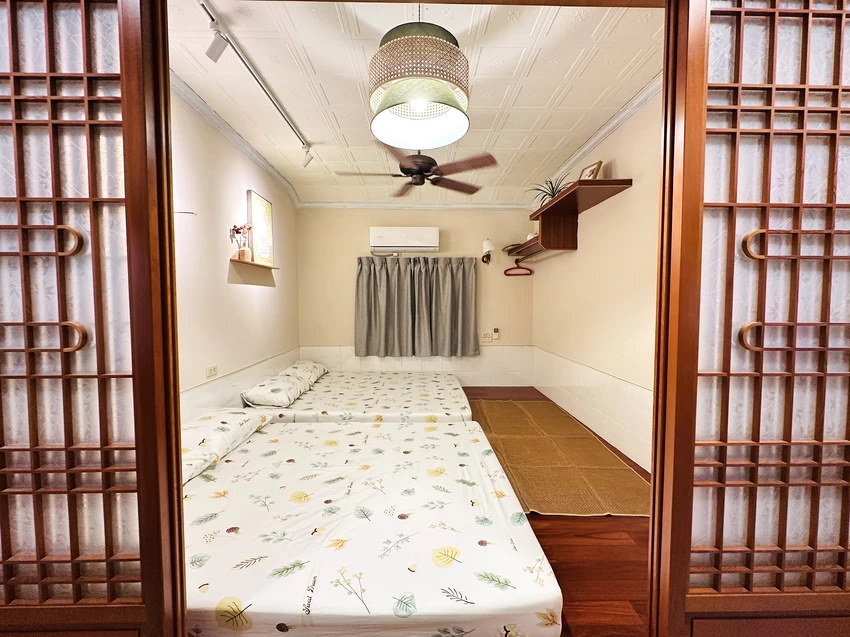 【行滿旅宿】嘉義竹崎親子包棟首選｜懷舊古玩、KTV嗨唱、煙火