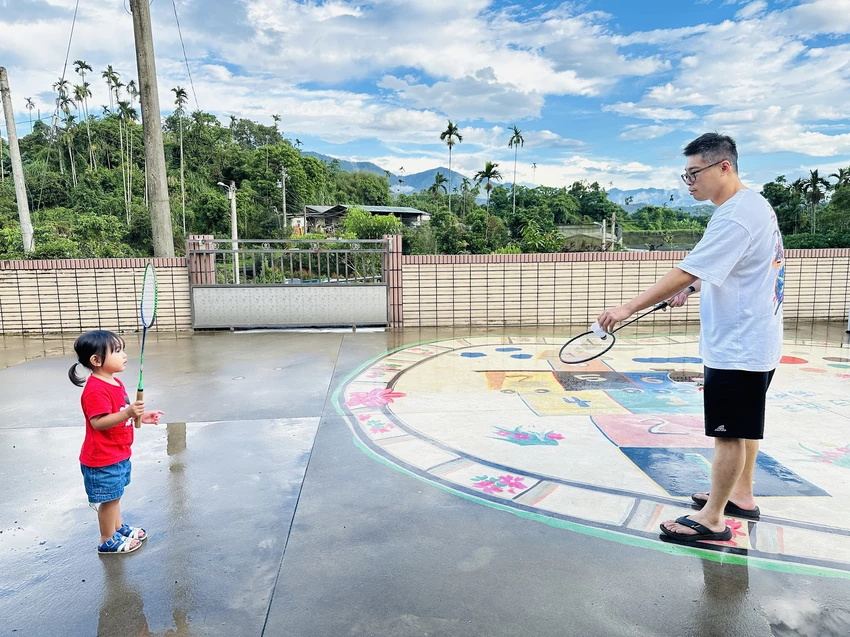 【行滿旅宿】嘉義竹崎親子包棟首選｜懷舊古玩、KTV嗨唱、煙火