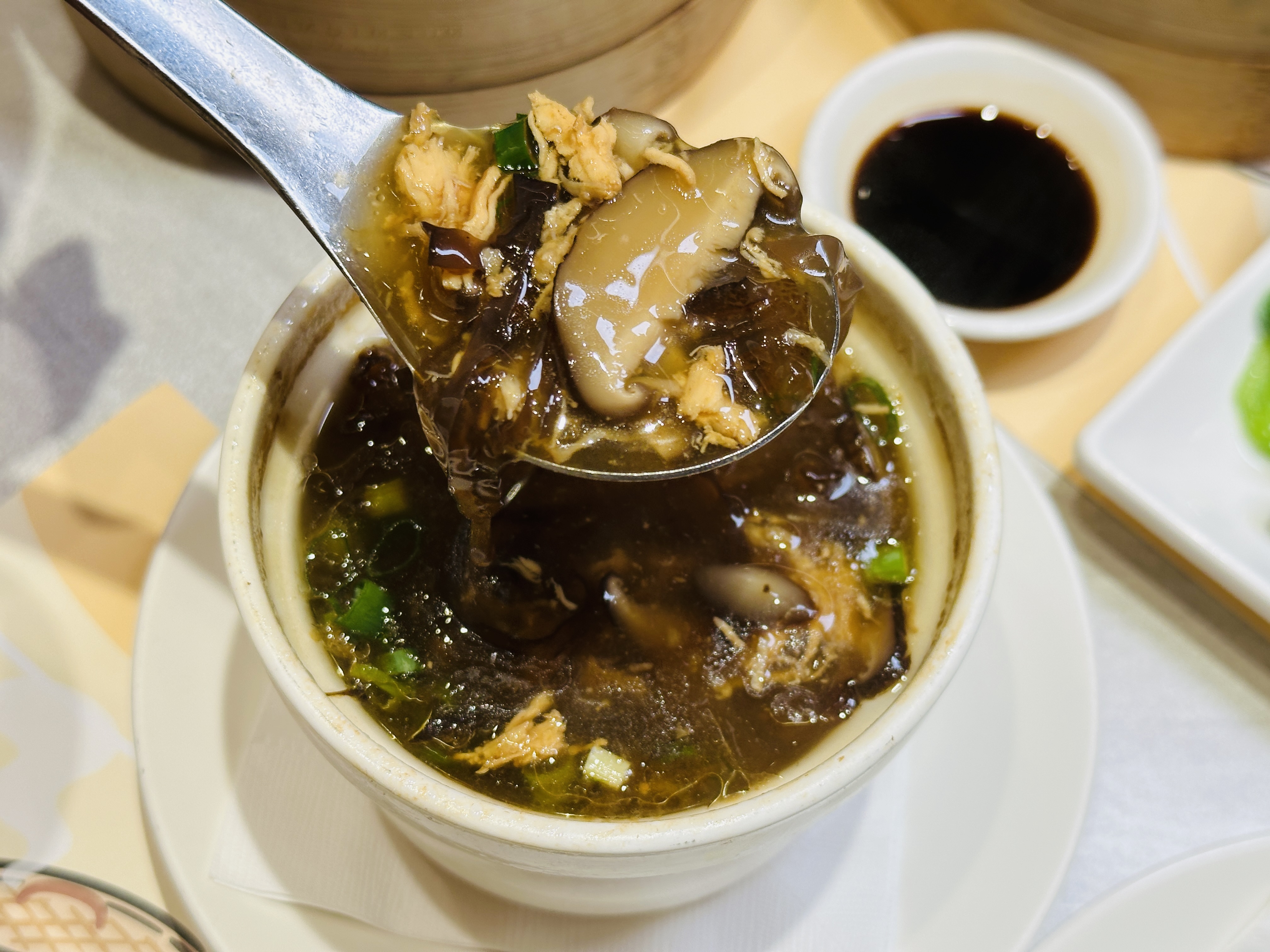 您的驚喜已送達！桃園大江購物中心改裝開箱：隨處有驚喜裝置藝術