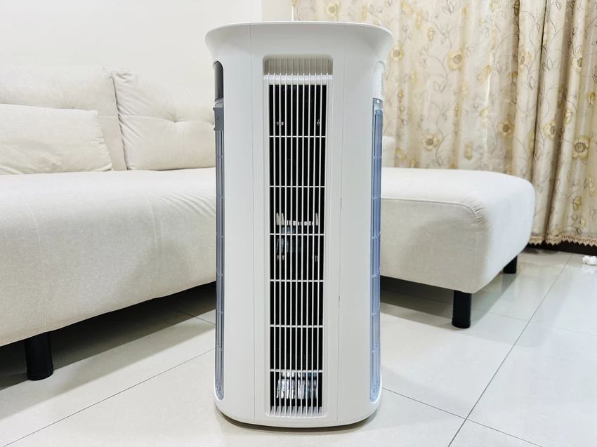 SoleusAir 吸毛大師宅配開箱｜長毛臘腸家必備的毛髮救