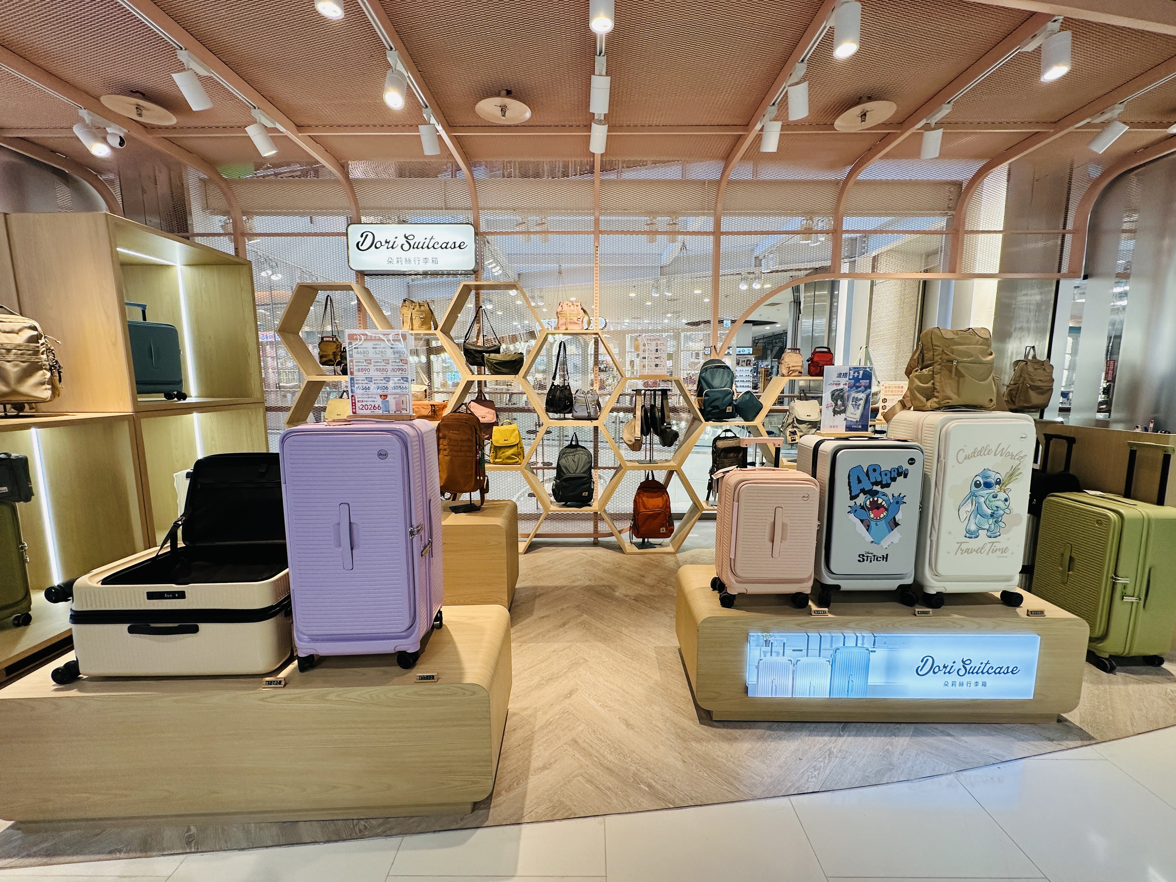 您的驚喜已送達！桃園大江購物中心改裝開箱：隨處有驚喜裝置藝術