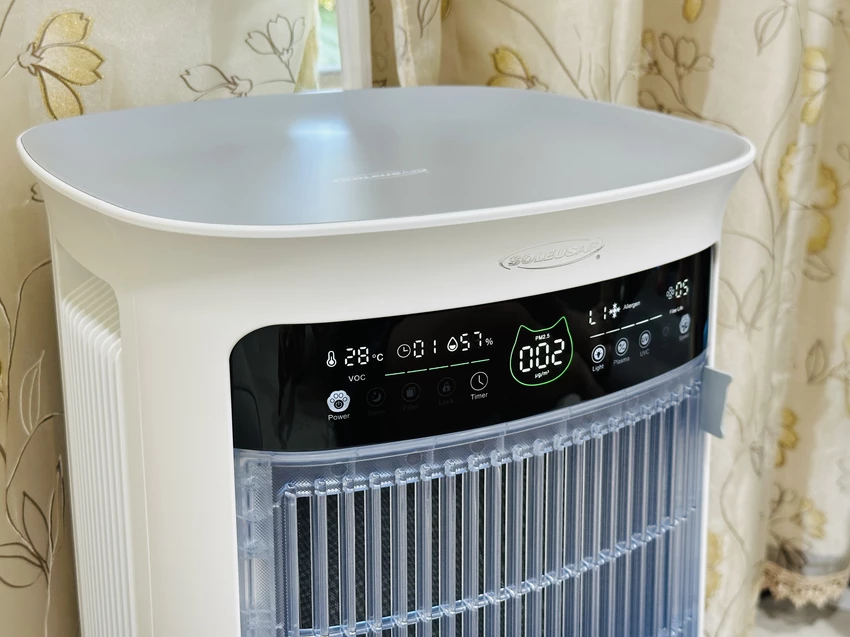 SoleusAir 吸毛大師宅配開箱｜長毛臘腸家必備的毛髮救