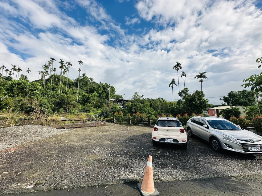 【行滿旅宿】嘉義竹崎親子包棟首選｜懷舊古玩、KTV嗨唱、煙火