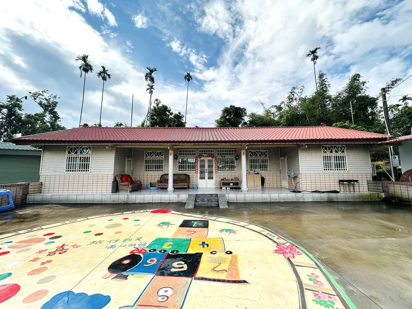 【行滿旅宿】嘉義竹崎親子包棟首選｜懷舊古玩、KTV嗨唱、煙火