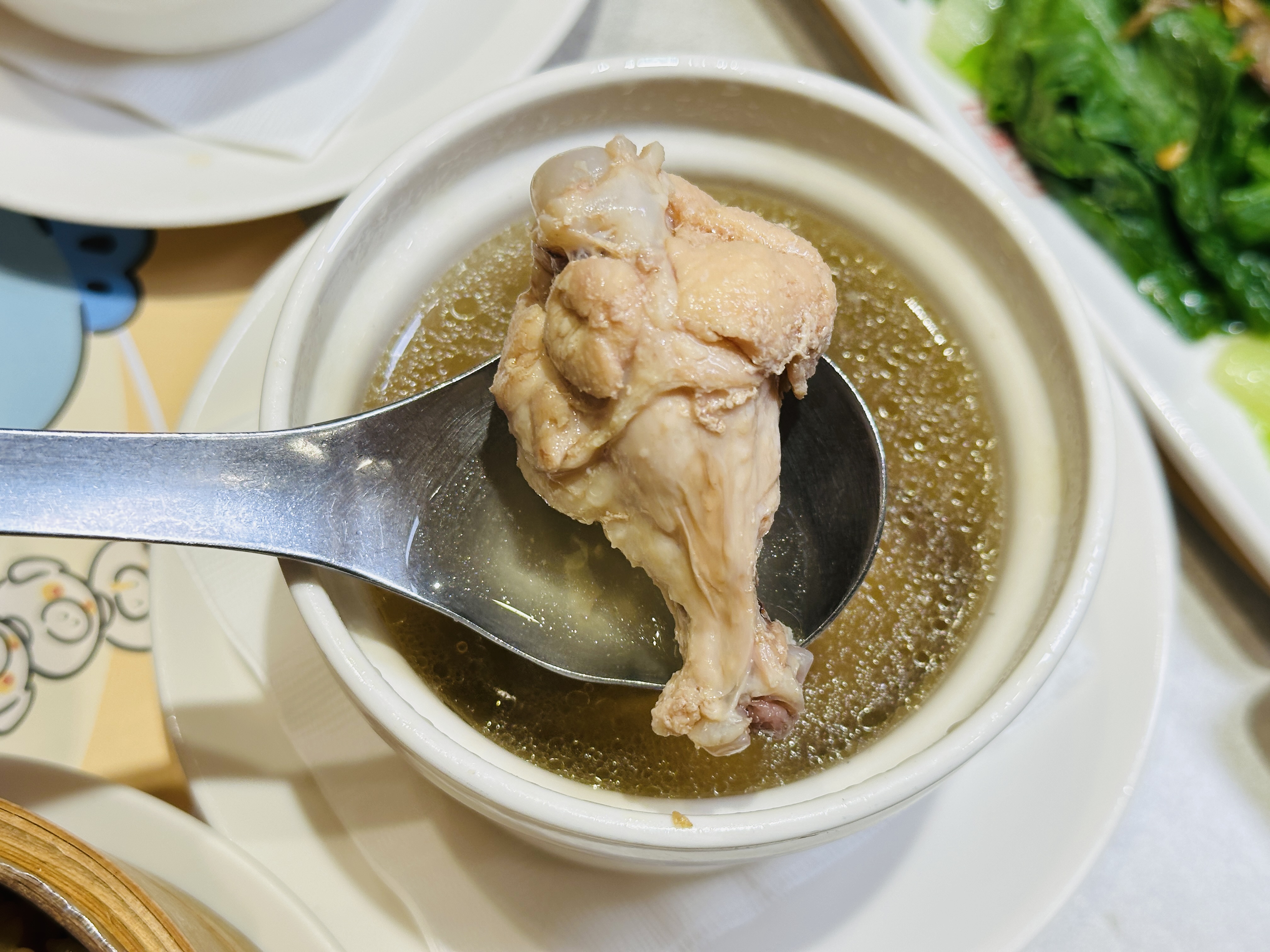 您的驚喜已送達！桃園大江購物中心改裝開箱：隨處有驚喜裝置藝術