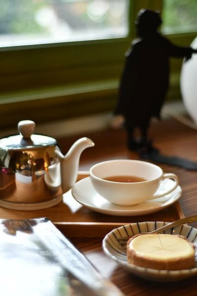 來台南找一杯好茶！金桔檸檬塔酸甜剛好，感受台灣紅玉紅茶的溫暖魅力。