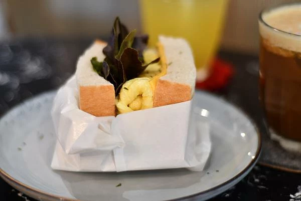 台南早午餐別只跑網美店！成大商圈賦于咖啡起司嫩蛋三明治，實力派咖啡必訪。