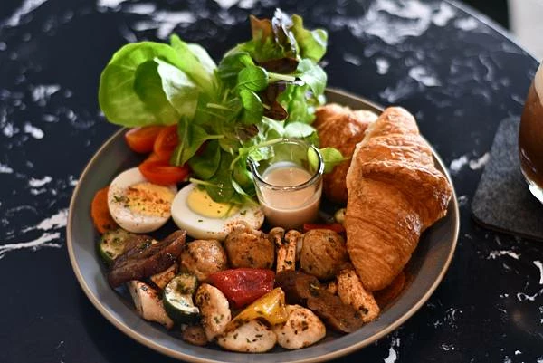 台南早午餐別只跑網美店！成大商圈賦于咖啡起司嫩蛋三明治，實力派咖啡必訪。