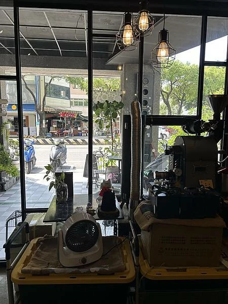 台南早午餐別只跑網美店！成大商圈賦于咖啡起司嫩蛋三明治，實力派咖啡必訪。