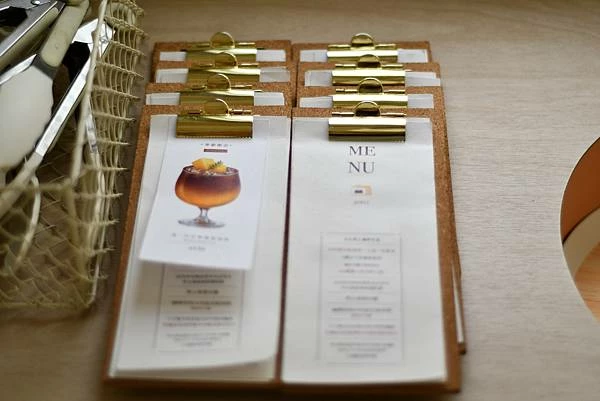 高雄鹽埕區最吸睛麵包店！厚里火車造型太可愛，手撕包與鹽可頌必補貨。