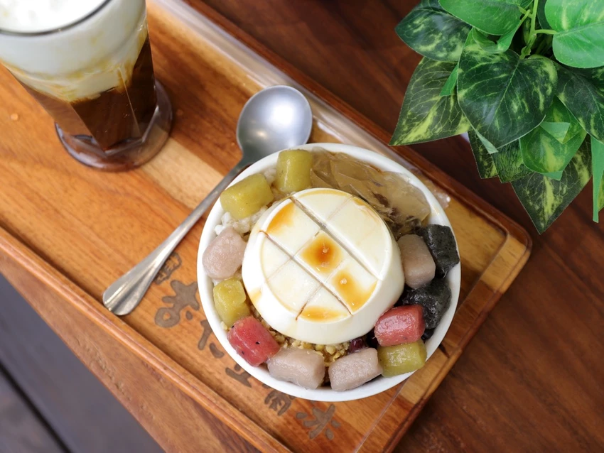 台南佳里必吃!佛都愛玉佳里旗艦店(借問站)-全國愛玉冠軍就在這!咕溜口感.多種口味一吃就上癮