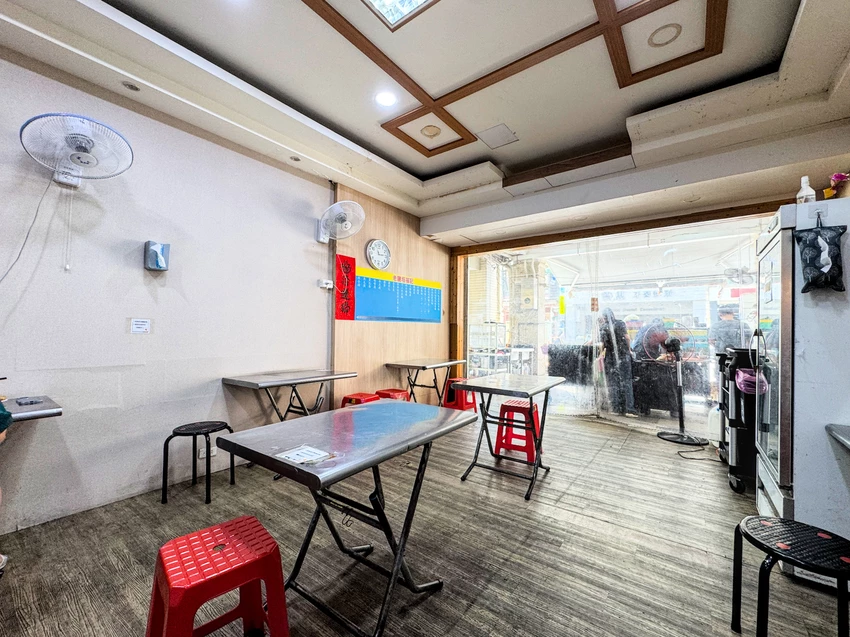 高雄鹽埕隱藏版神店！老鹽埕福記炸黑輪 乾拌麵必吃，在地饕客才知道。