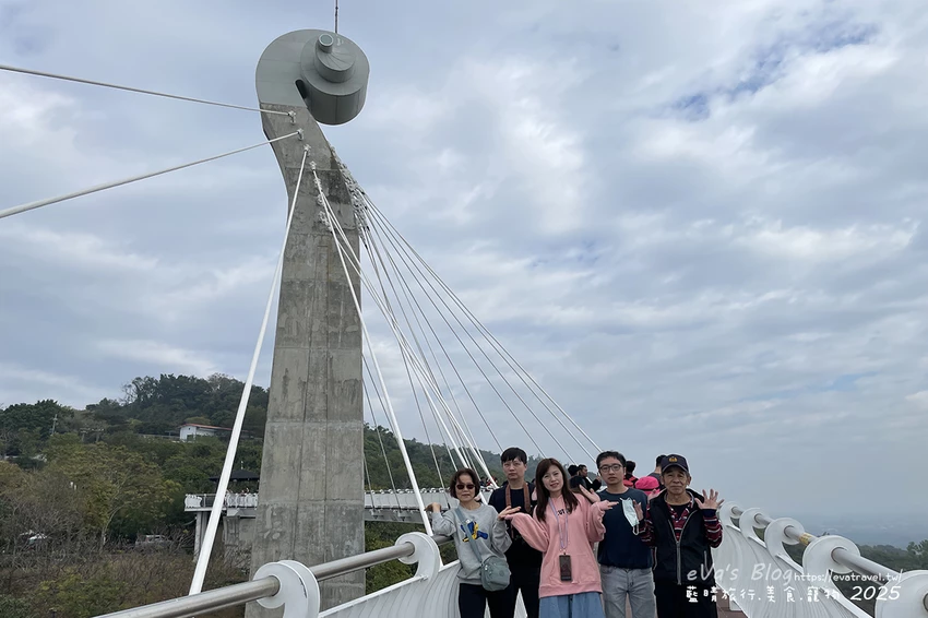 【高雄景點】崗山之眼|以音樂為設計概念打造的天空步道遠眺高雄之美。114年2月10日起休園整建