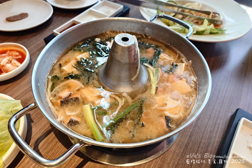 台中市西屯區【台中燒肉推薦】茶六燒肉堂 新朝富店｜你是肉控嗎?快來!這裡是肉食者天堂，服務好、套餐肉品豐富、可愛怪物雪花冰。台中燒烤