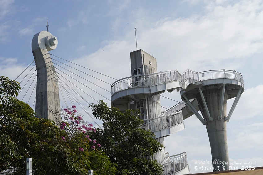 【高雄景點】崗山之眼|以音樂為設計概念打造的天空步道遠眺高雄之美。114年2月10日起休園整建