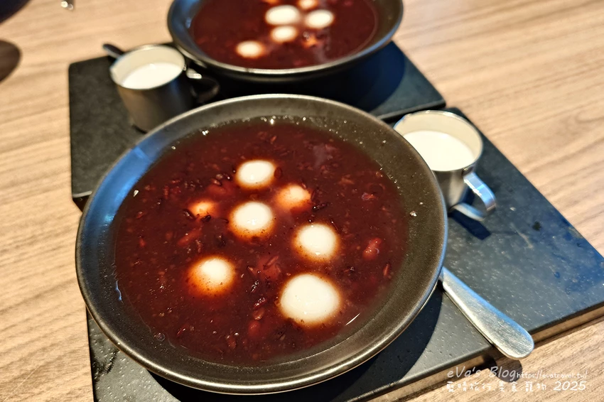 台中市西屯區【台中燒肉推薦】茶六燒肉堂 新朝富店｜你是肉控嗎?快來!這裡是肉食者天堂，服務好、套餐肉品豐富、可愛怪物雪花冰。台中燒烤