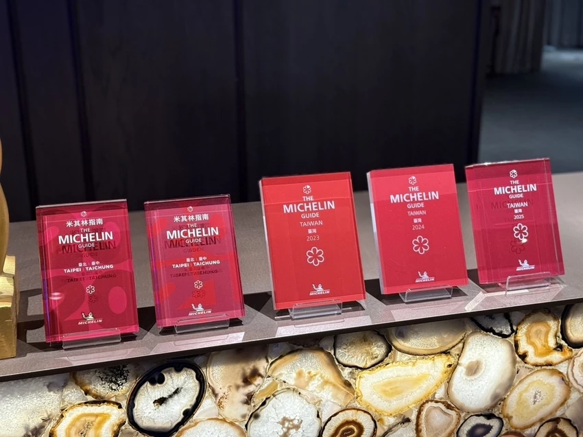 台北米其林一星牛排！A CUT經典招牌肋，體驗奢華牛排饗宴的極致。