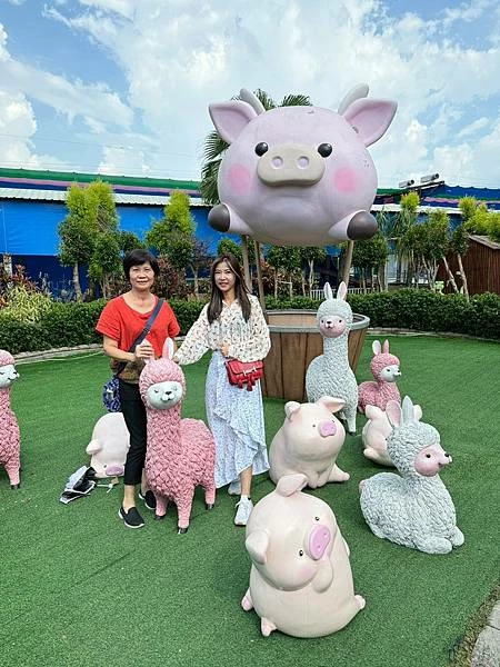 嘉義民雄親子旅遊景點!三隻小豬觀光農場,3000坪迷你動物園可玩一整天。